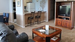 Condo, 2 Bedrooms (2 Queen, 1 Sofa Bed, Private Deck) | Living area