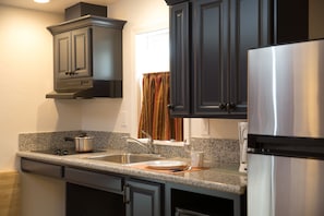 Quarto standard, acessível, cozinha americana | Cozinha privada | Cafeteira/chaleira