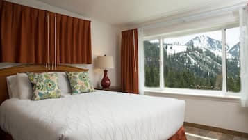 Rom – standard, tilgjengelighetstilpasset, tekjøkken | Dundyner, strykejern/-brett og barnesenger