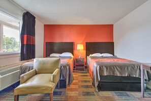 Chambre, plusieurs lits