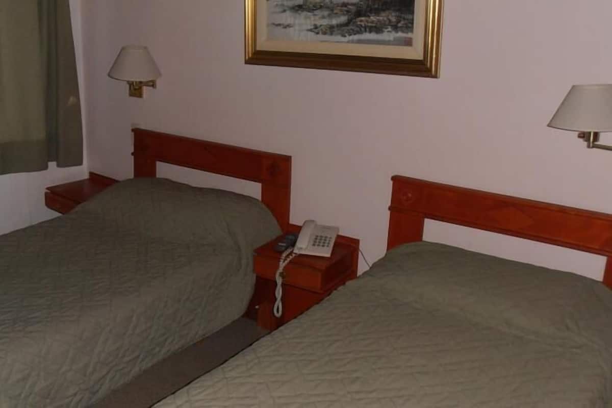 Twin Room | Bar mini, peti besi dalam bilik, Wi-fi percuma 