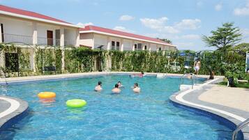 Piscina a l'aire lliure