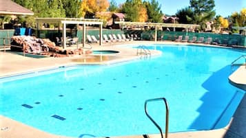 Udendørs pool