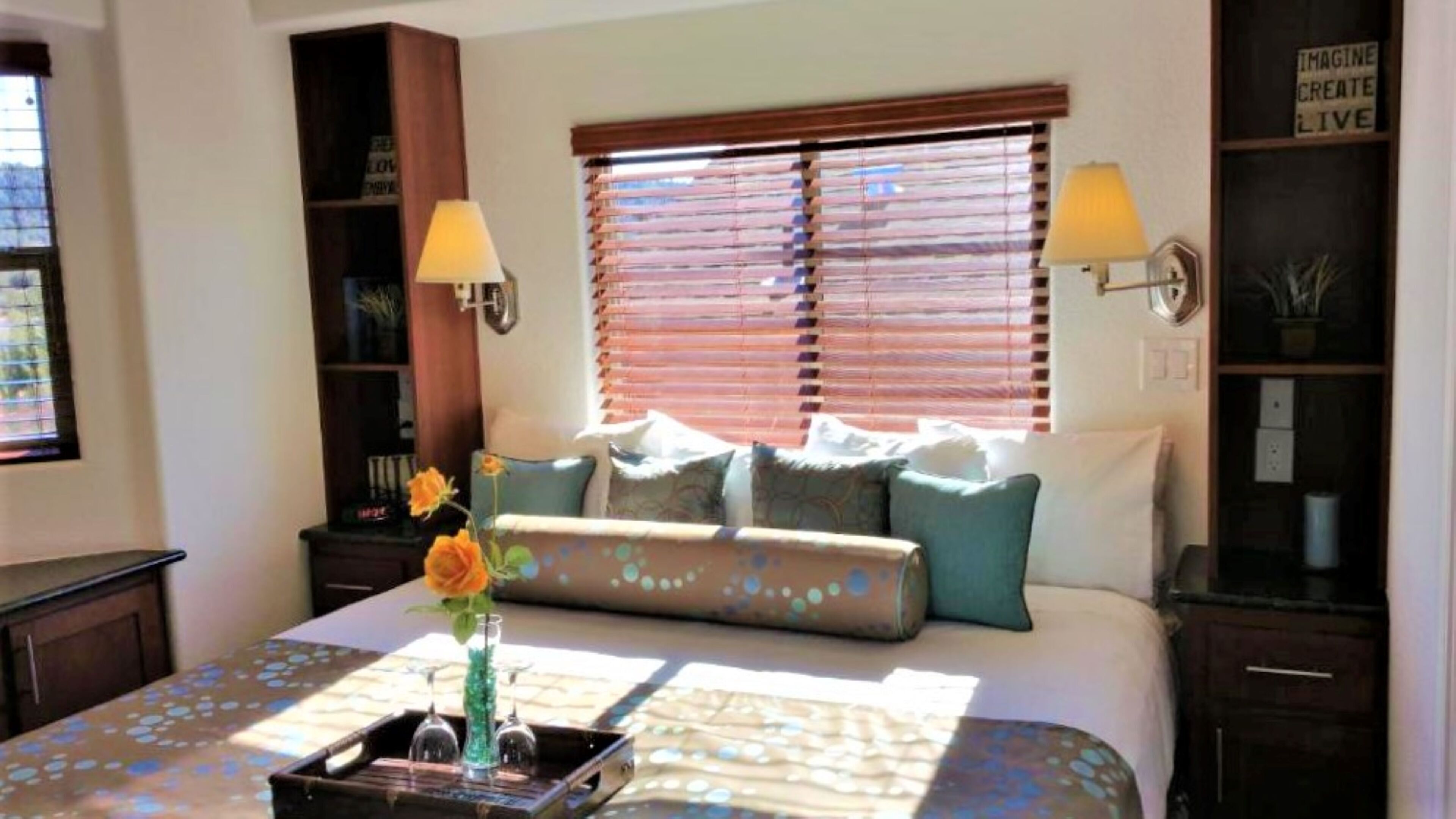 Superior Room | 1 bedroom, in-room safe, desk, iron/ironing board