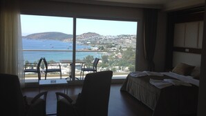 Suite, 1 Double Bed, Lanai | Premium bedding, in-room safe, desk, bed sheets - Söz Hotel (Bodrum)