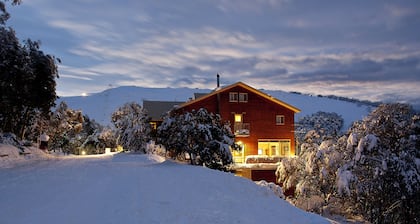 Summit Ridge Alpine Lodge