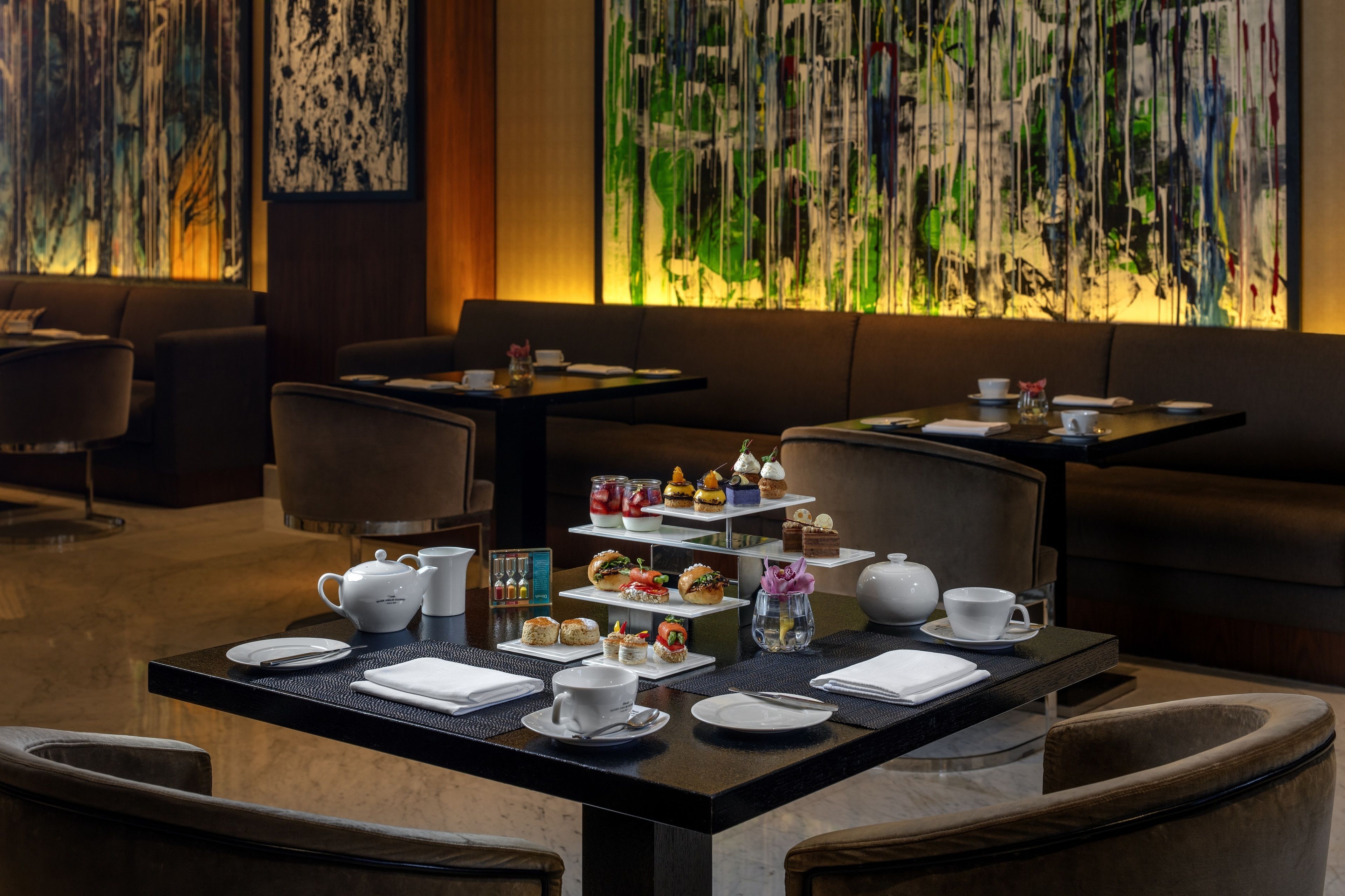 breakfast, lunch, dinner served; international cuisine