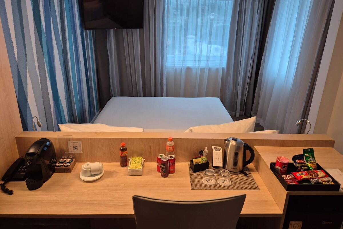 Privilege, Superior Room, 1 Double Bed, Oceanfront | Minibar, desk, cribs (free), WiFi (free)