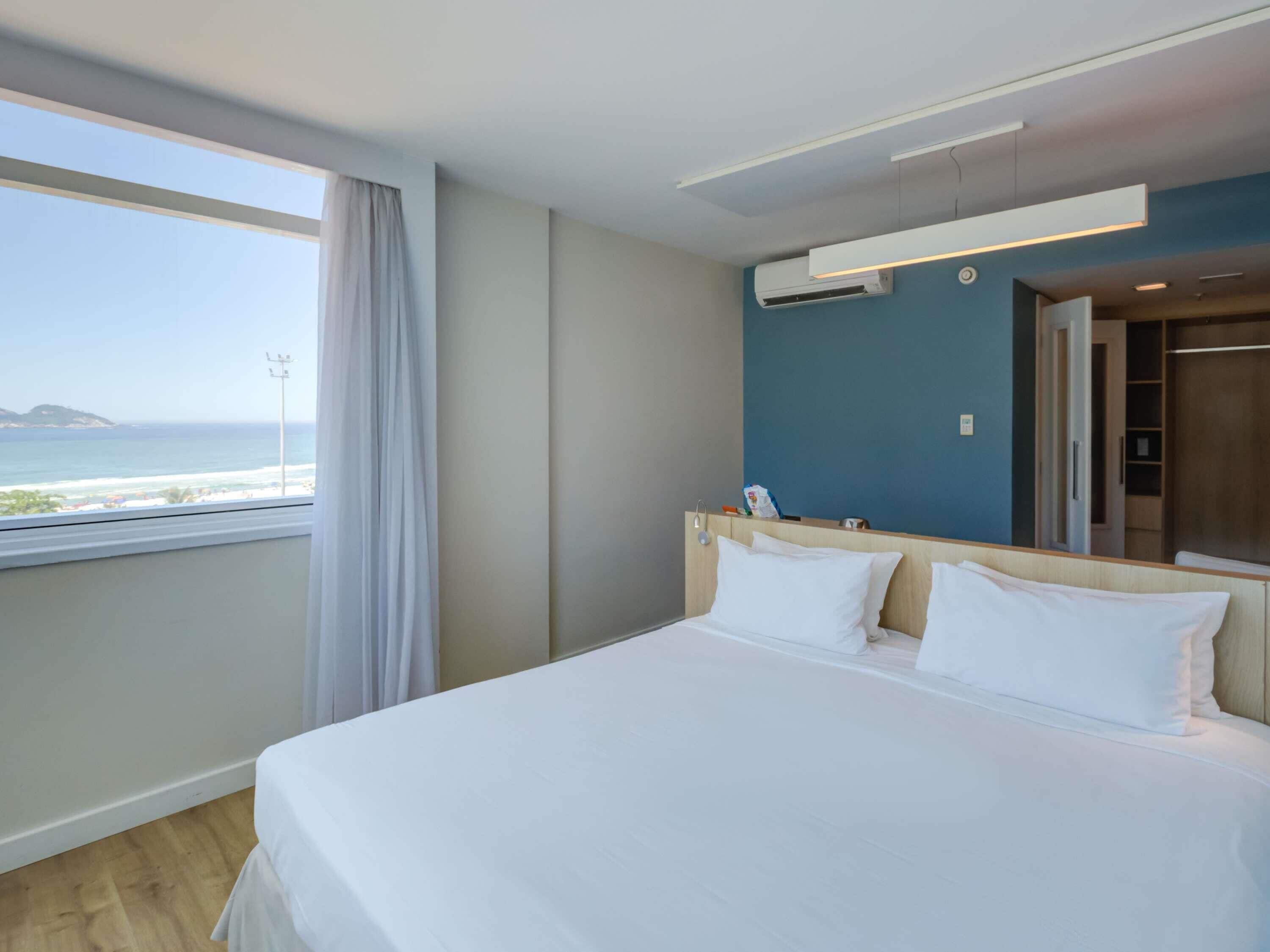 Minibar, desk, cribs (free), WiFi (free)