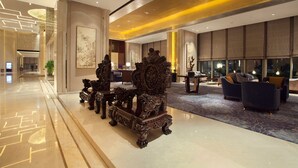 Bar (on property) - Palace Garden Hotel (Beijing)