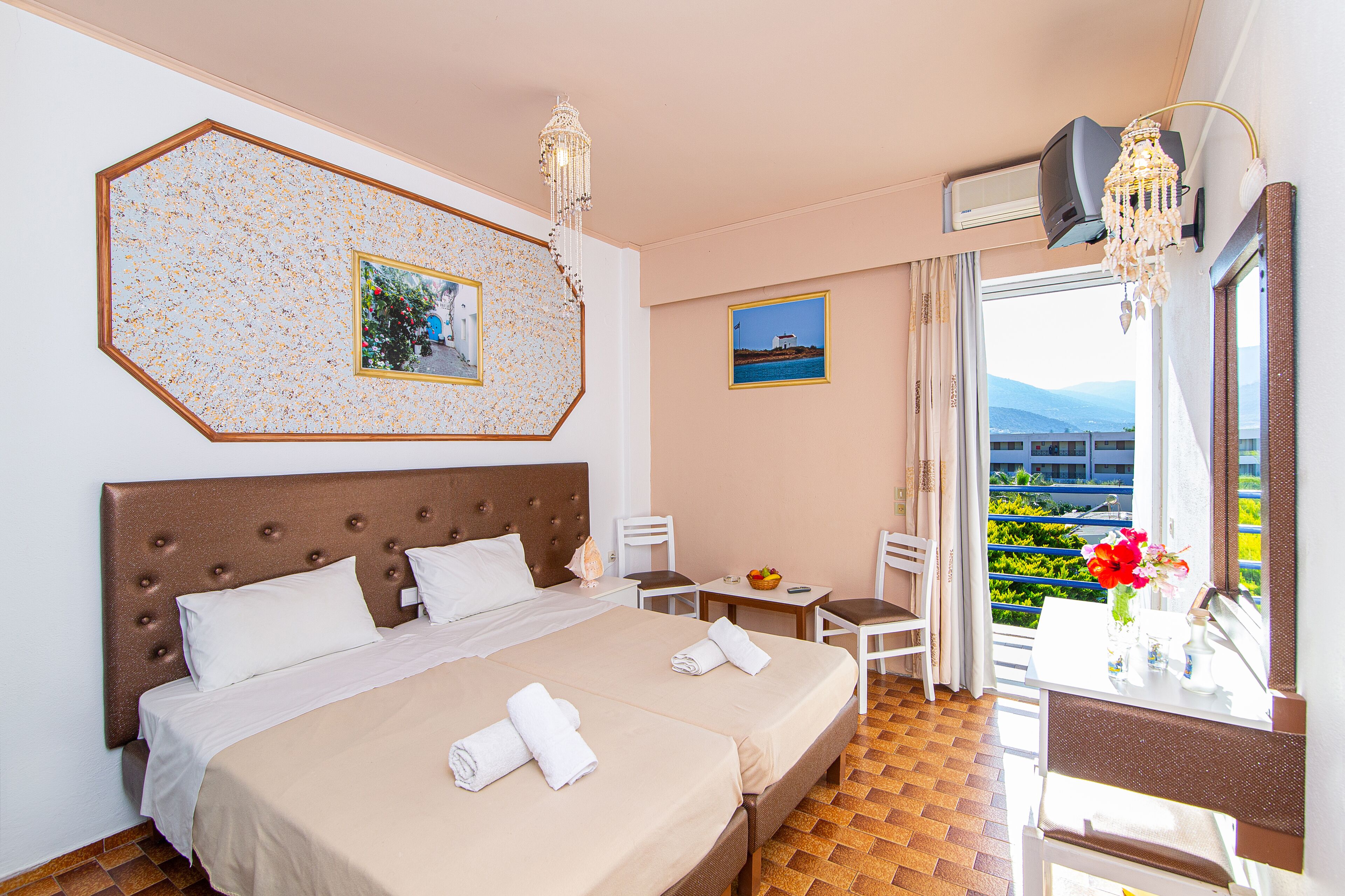 Free cribs/infant beds, free WiFi, bed sheets