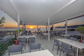 Breakfast, lunch and dinner served - Armas Beach - All Inclusive (Kemer)