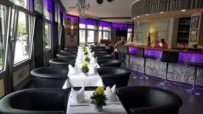 بار (في المنشاة)