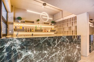 Bar (en el alojamiento)