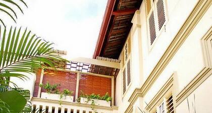 PalanquInn Heritage Suites