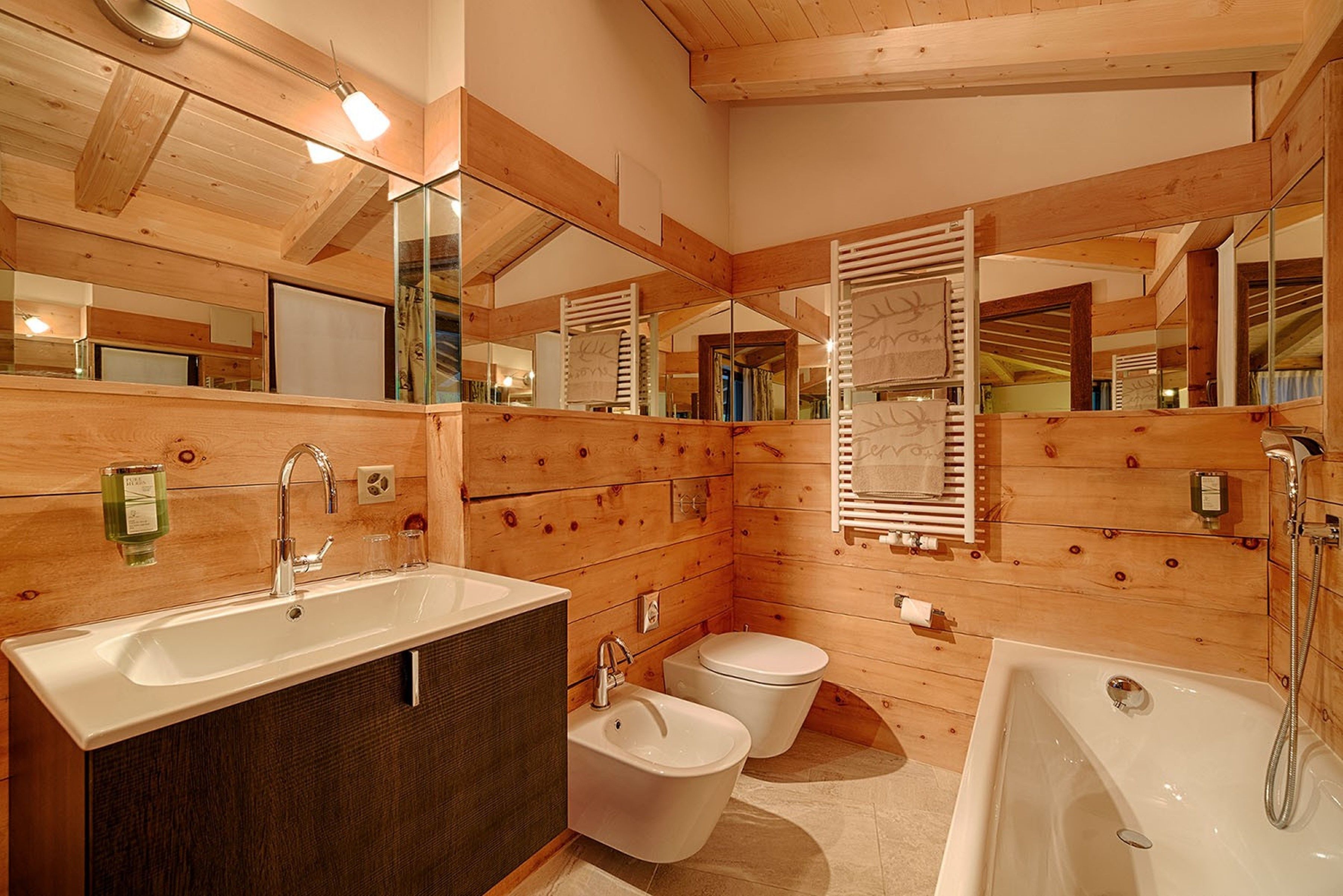 deluxe double room, balcony, golf view | bathroom | hair dryer, bathrobes, towels