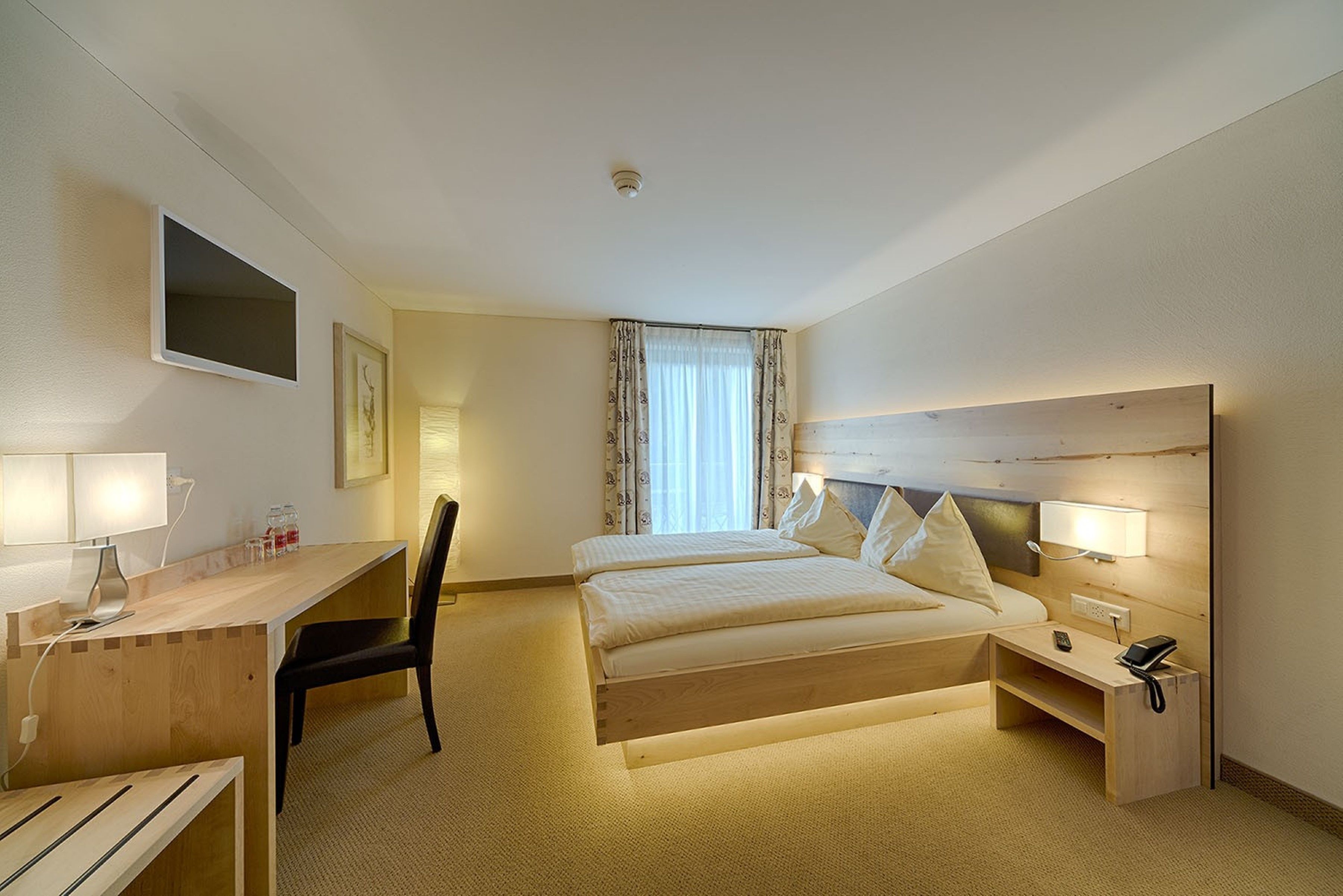 superior double room, balcony | in-room safe, cots/infant beds, rollaway beds, free wifi