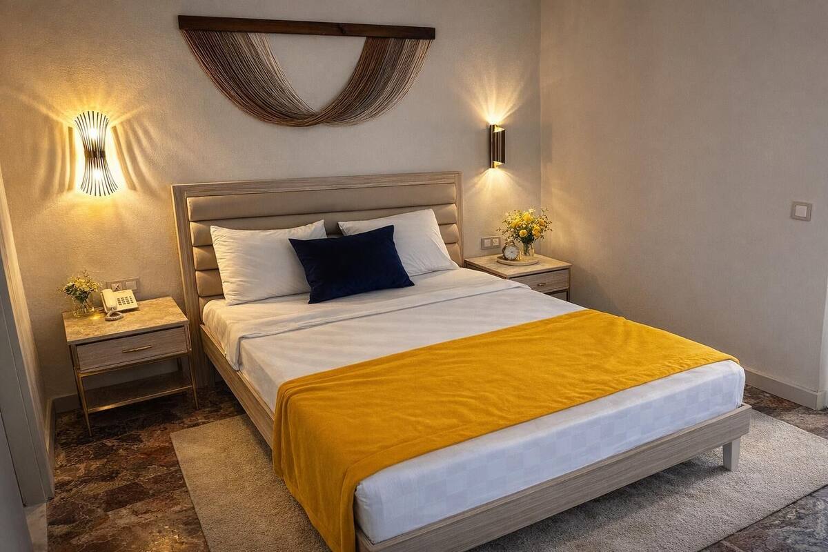 Standard Room | In-room safe