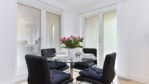 Apartment, 2 Bedrooms | In-room dining - Andrew Superior Apartments (London)