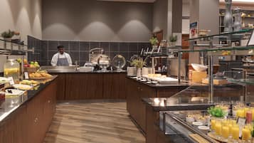 Tägliches großes Frühstück (18.95 GBP pro Person)