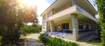 卡卡维卢斯冲浪背包客旅馆