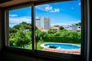 ห้องดับเบิล, ห้องน้ำรวม | ผ้าม่านกันแสง, เตารีด/โต๊ะรีดผ้า, Wi-Fi ฟรี, ผ้าปูที่นอน