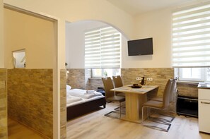 Apartment (Braunhubergasse 25 – 29 - 1110 Vienna) | Ruang tamu | TV skrin rata