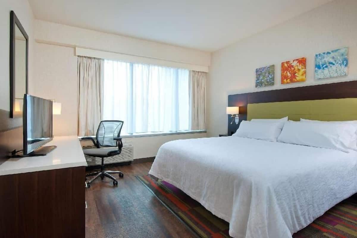 Premium bedding, down duvets, in-room safe, laptop workspace