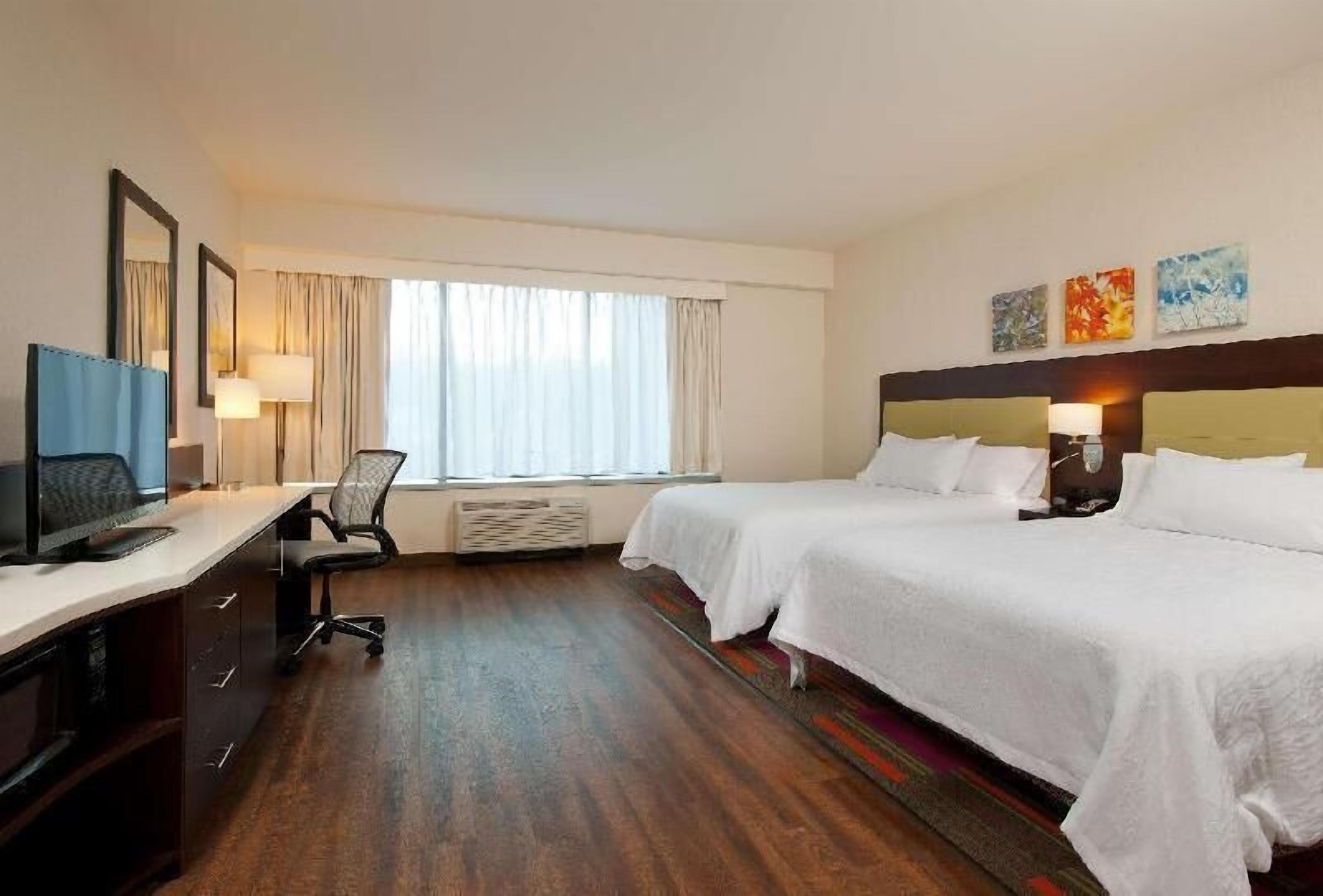 เครื่องนอนระดับพรีเมียม, ผ้านวมขนเป็ด, ตู้นิรภัยในห้องพัก