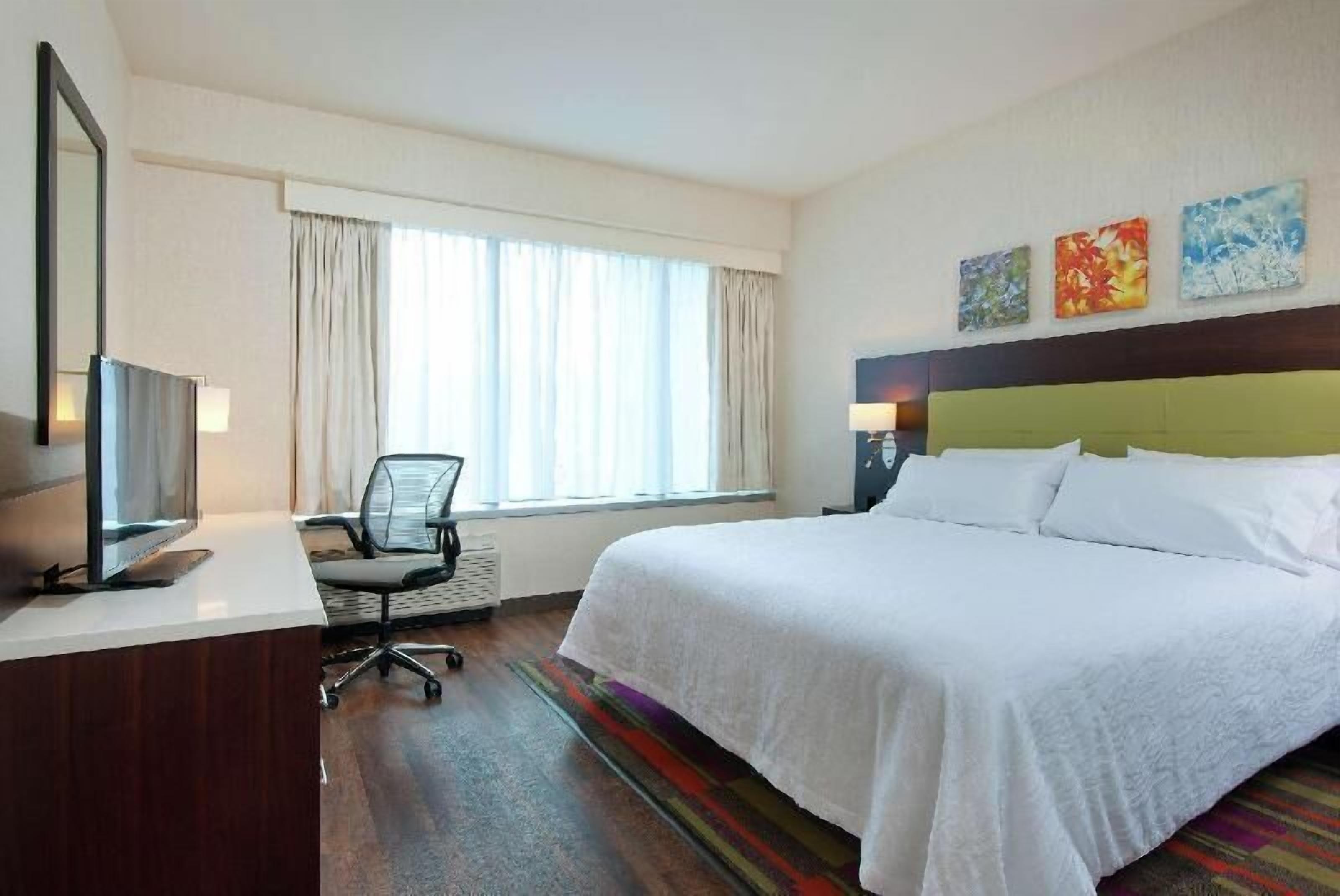 เครื่องนอนระดับพรีเมียม, ผ้านวมขนเป็ด, ตู้นิรภัยในห้องพัก