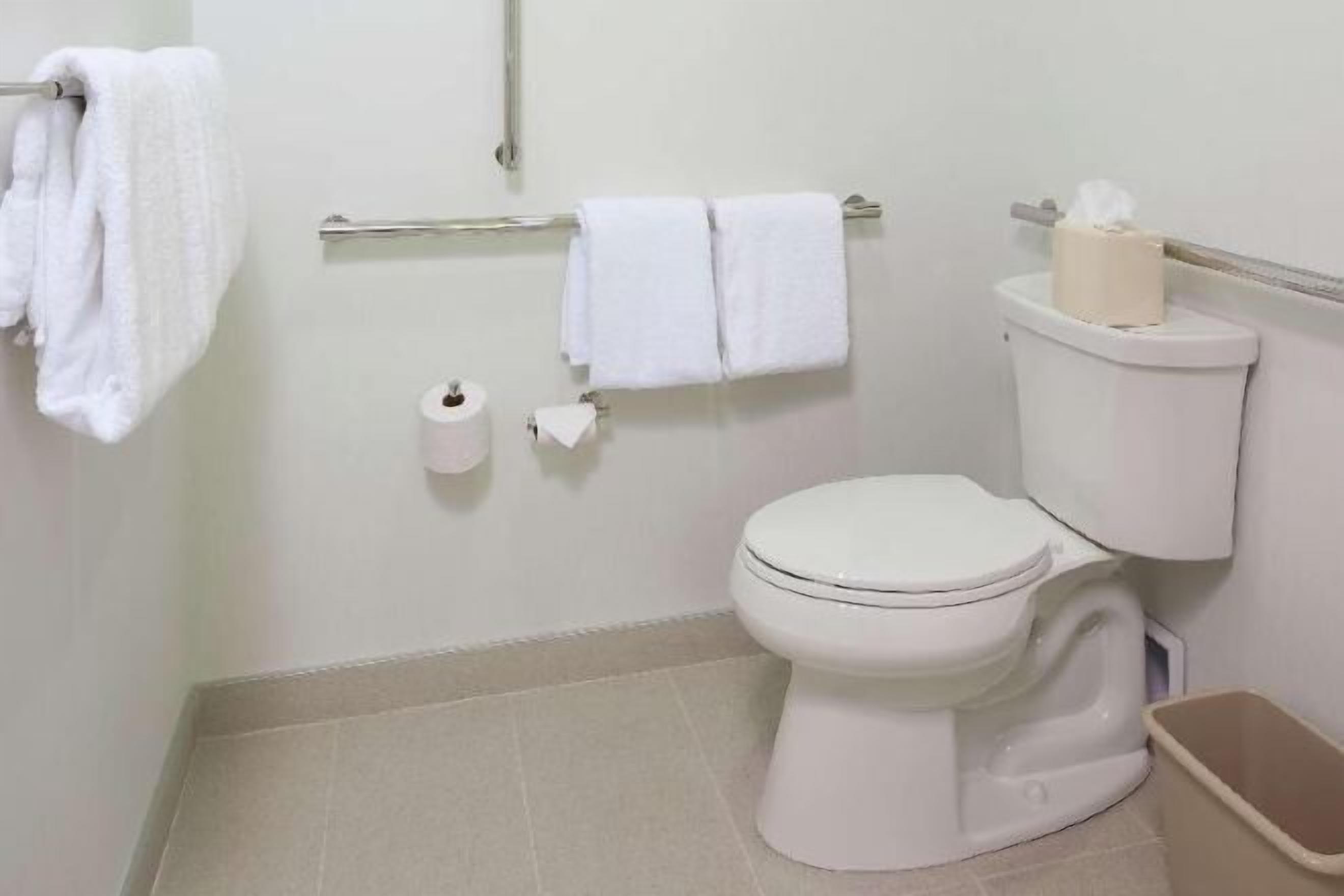 욕실 | 샤워기/욕조 결합, 고급 세면용품, 헤어드라이어, 타월