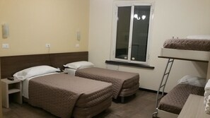 Kamar Triple | Meja kerja dan Wi-Fi gratis