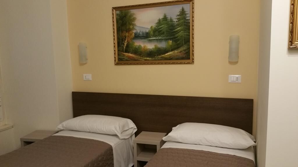 Skrivebord og wi-fi (inkludert)