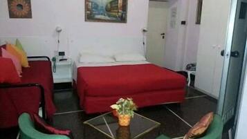 Meja kerja dan Wi-Fi gratis