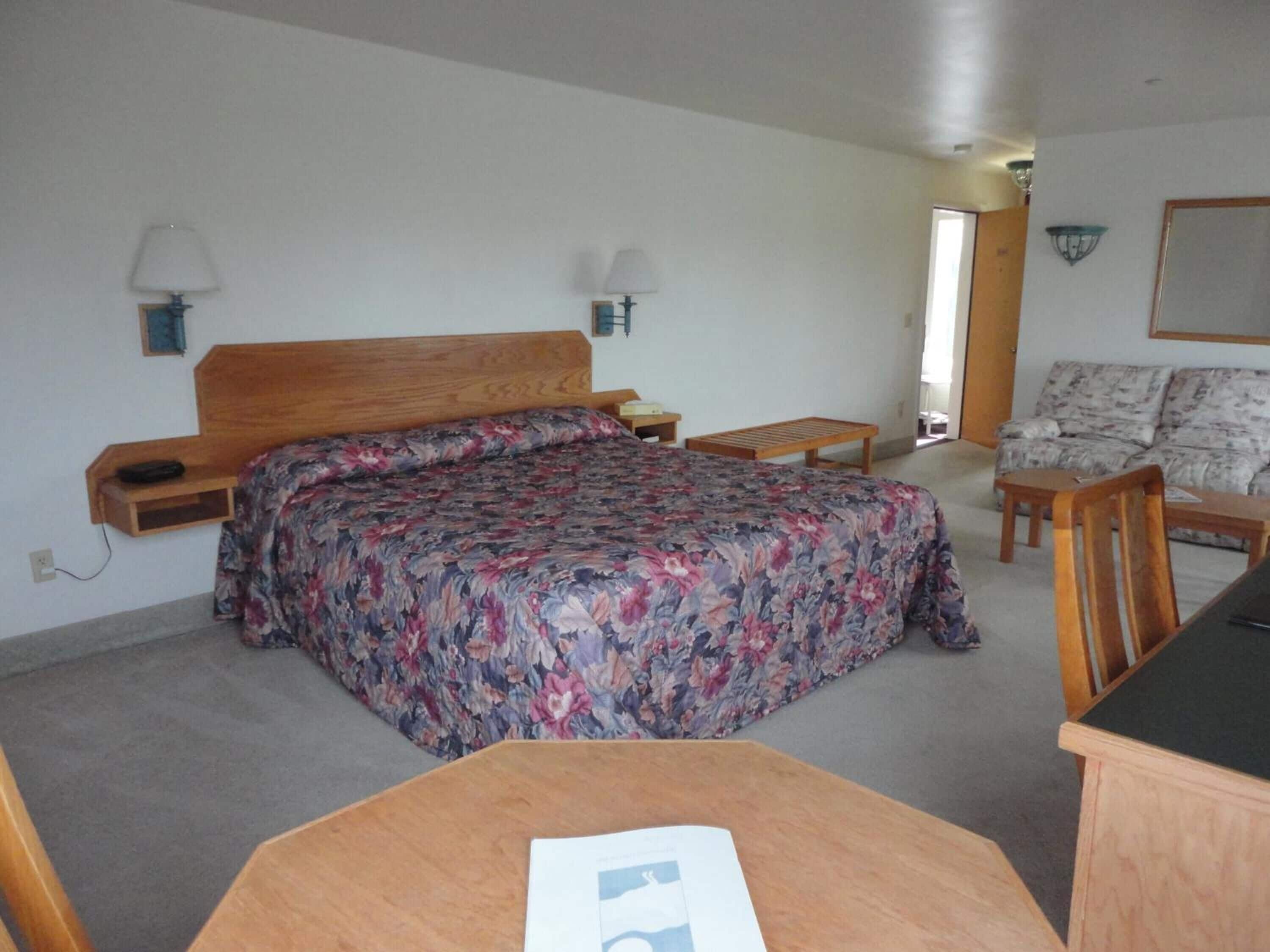 soundproofing, iron/ironing board, cots/infant beds, rollaway beds