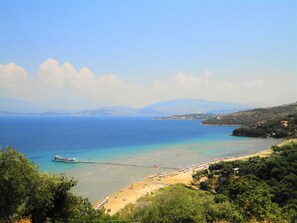 Beach nearby, sun loungers, beach umbrellas, 2 beach bars - Dionysos Apartments (Corfu)