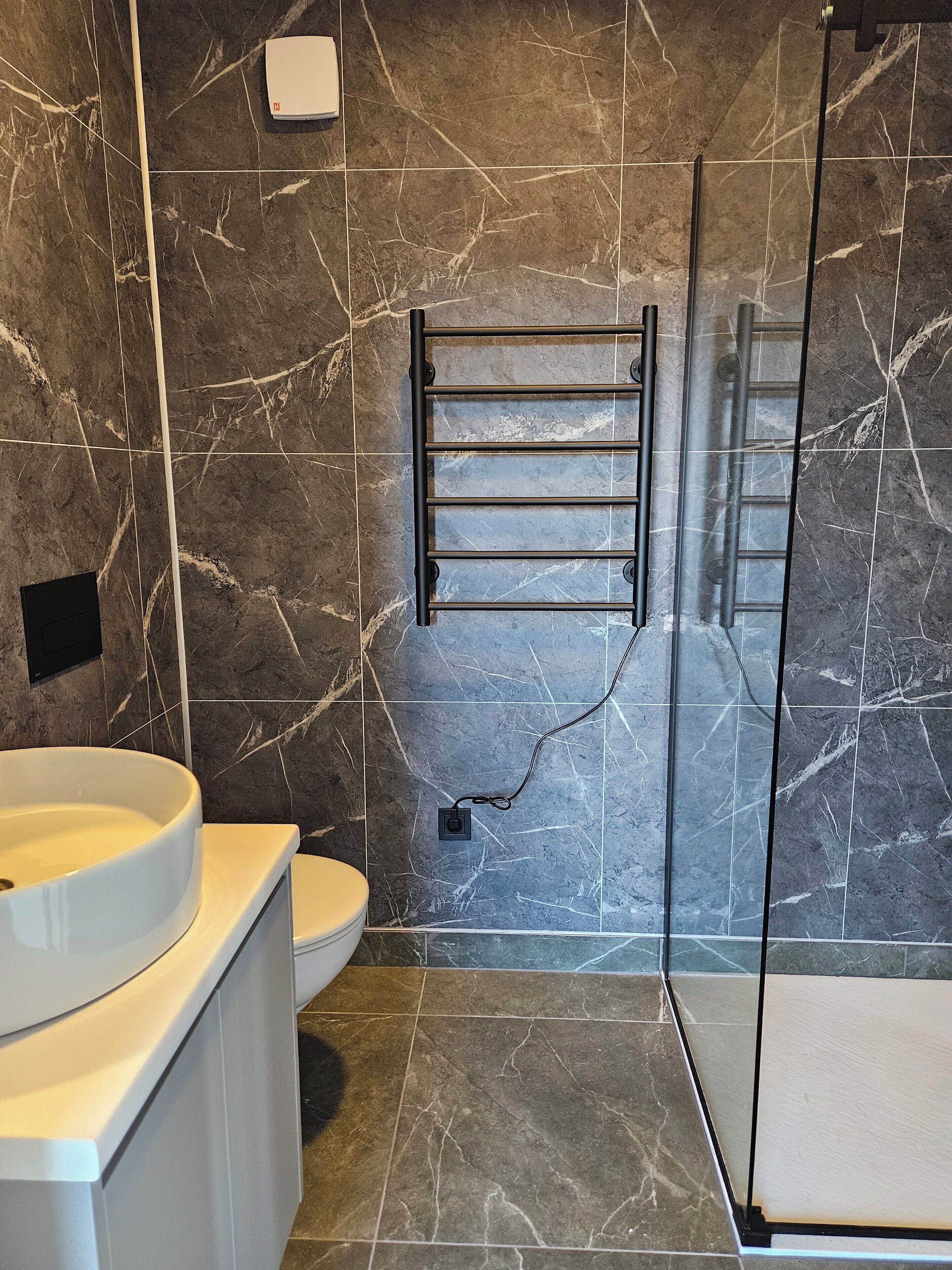 Villa, 1 chambre, baignoire à remous | Salle de bain | Séchoir à cheveux, serviettes fournies, savon