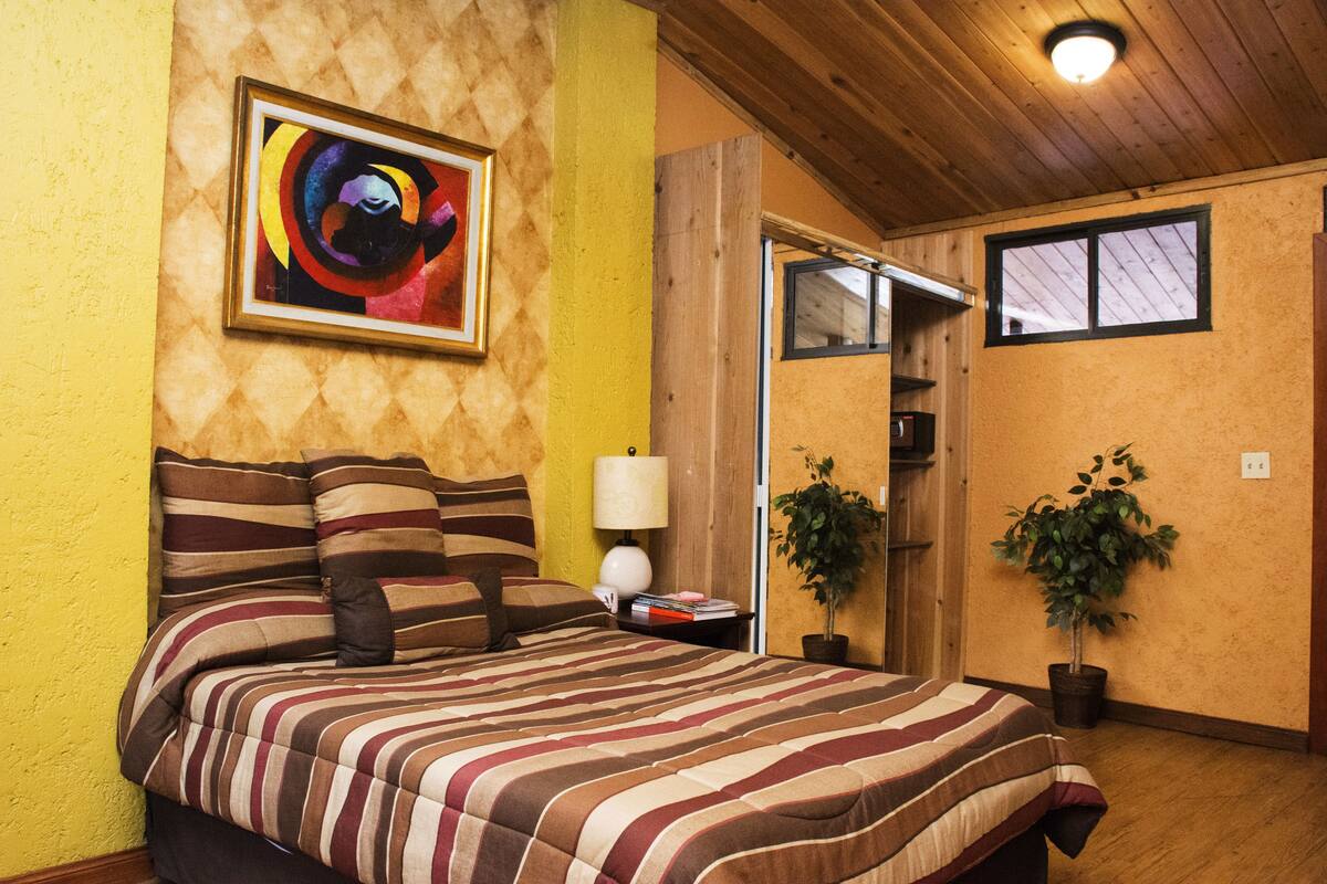 Superior Room, 1 Full Bed  | In-room safe, WiFi (free)