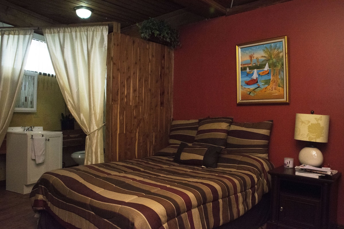 In-room safe, free WiFi