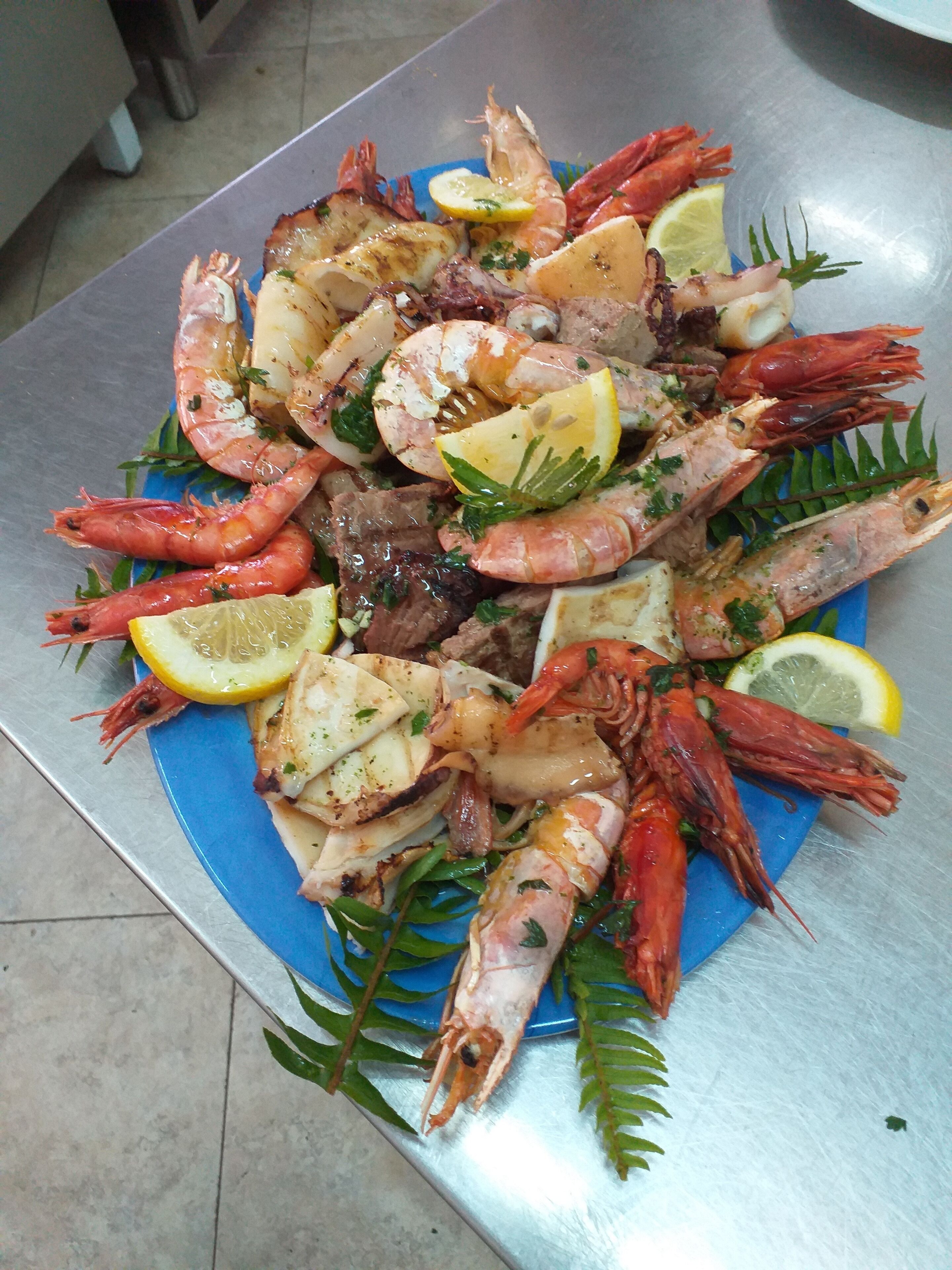 breakfast and dinner served, regional cuisine