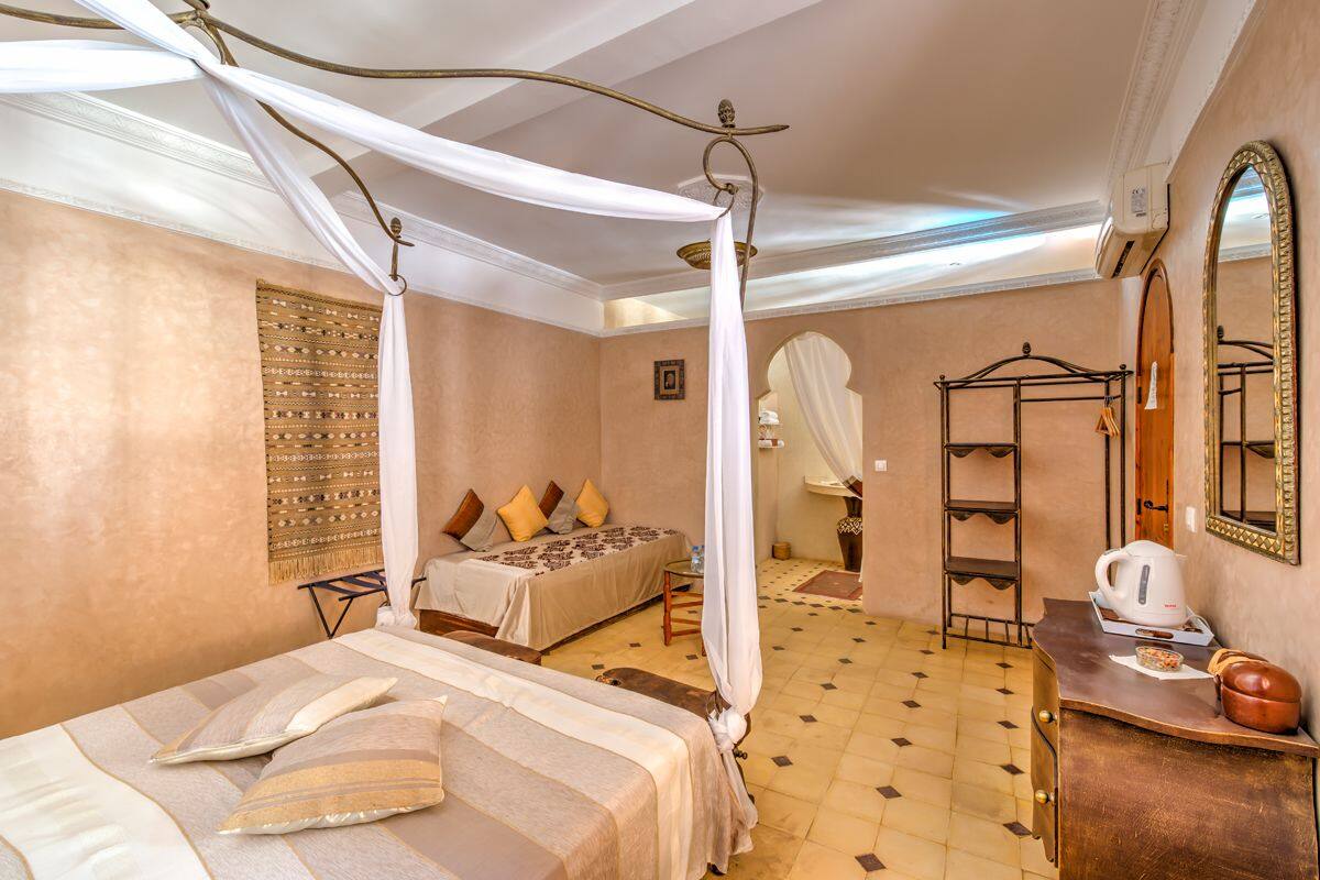 Romantic Double Room (Altair) | In-room safe, cribs (free), rollaway beds (surcharge), WiFi (free)
