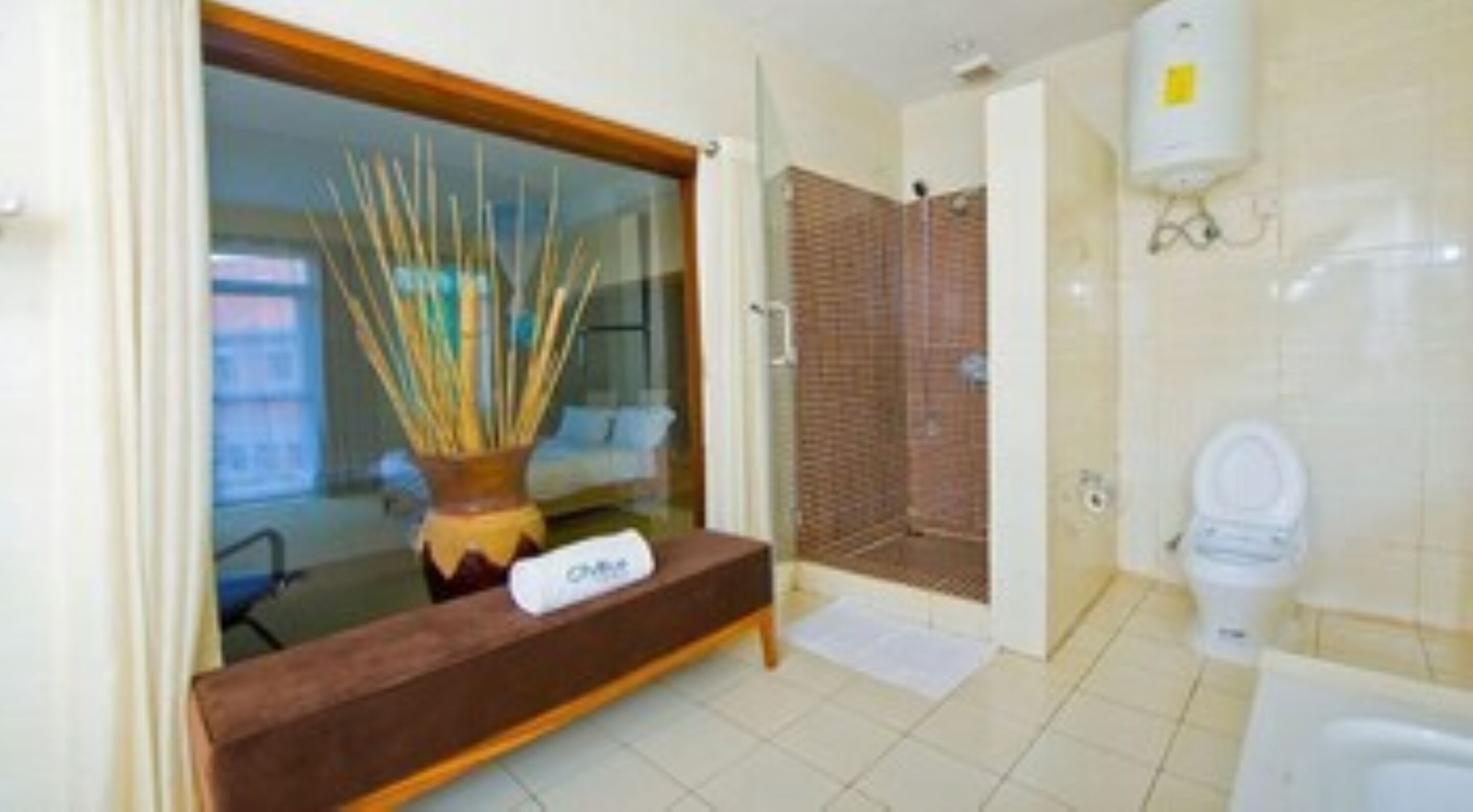 shower, rainfall showerhead, free toiletries, hair dryer