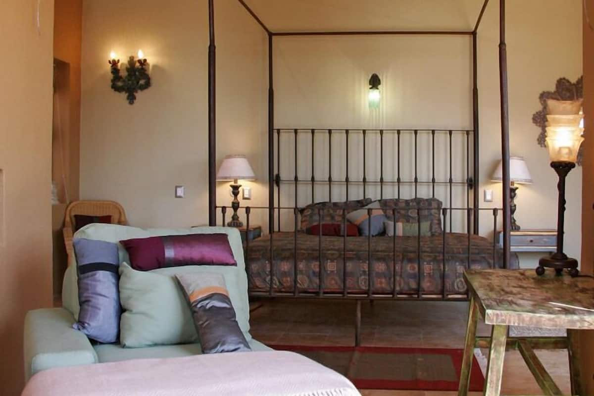 Wi-Fi gratis dan didekorasi berbeda-beda