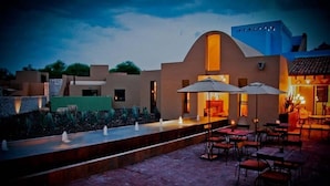 Front of property – evening/night - Villas Casa de Aves (San Miguel de Allende)