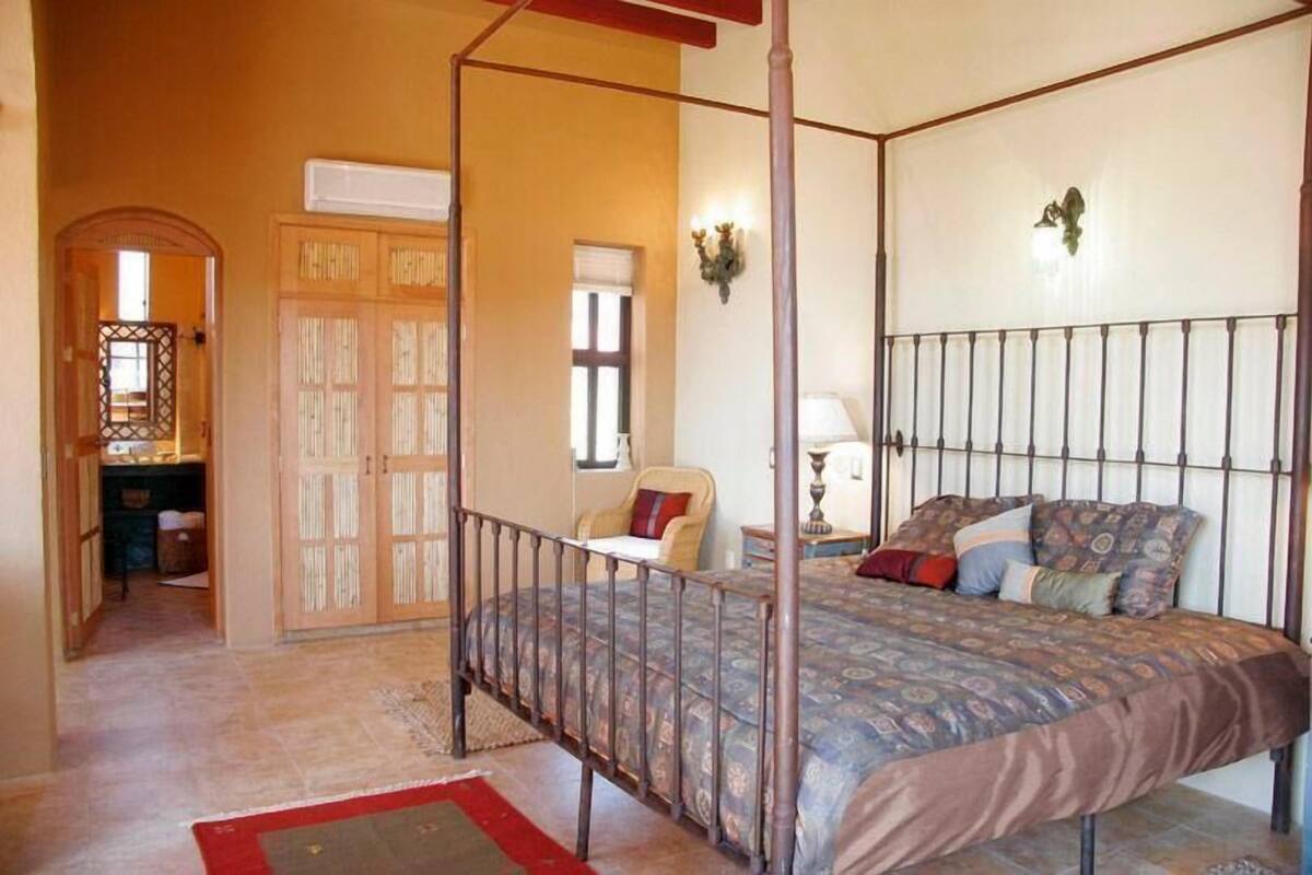 Individually decorated, individually furnished, free WiFi, bed sheets