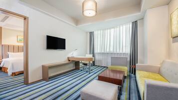 1 bedroom, in-room safe, desk, blackout drapes