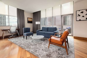 Suite, 1 Bedroom, Accessible, Bathtub | Living area - Hilton Garden Inn Long Island City New York (Long Island City)