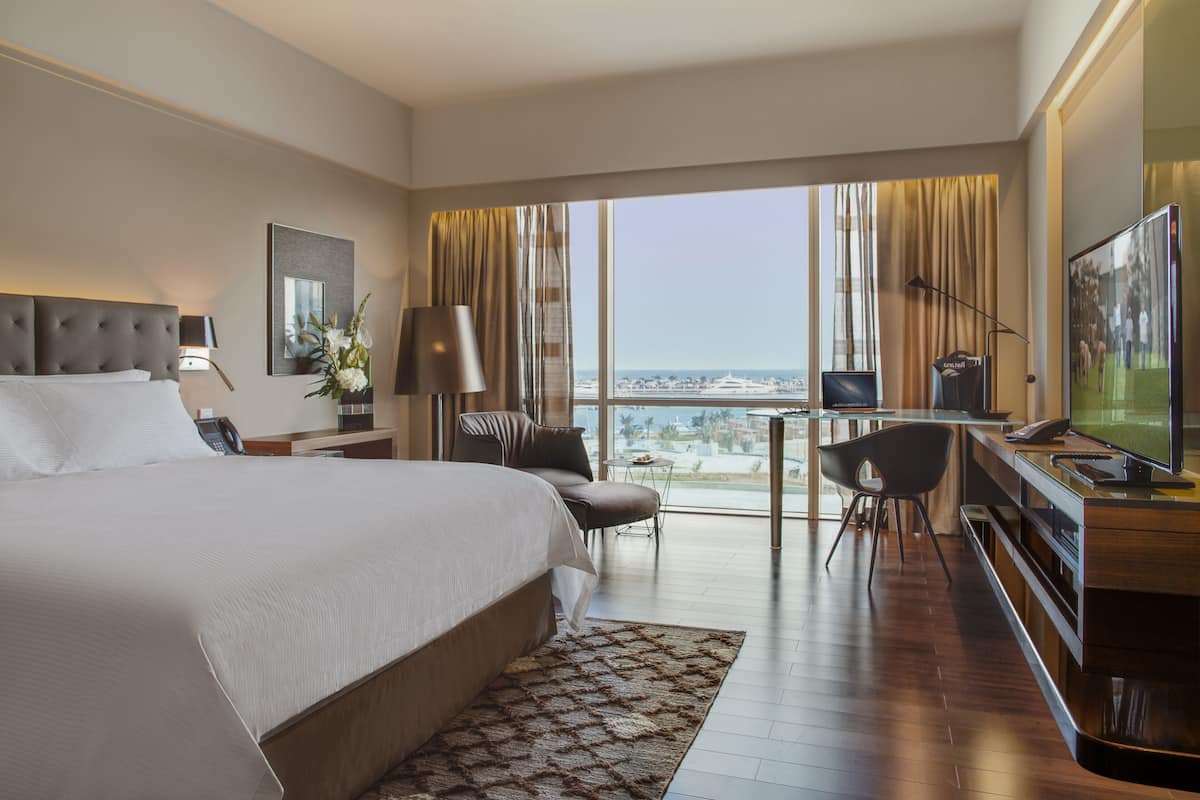 Egyptian cotton sheets, premium bedding, down duvets, minibar