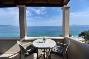 Departamento exclusivo, 1 habitación, balcón, vista al mar | Balcón