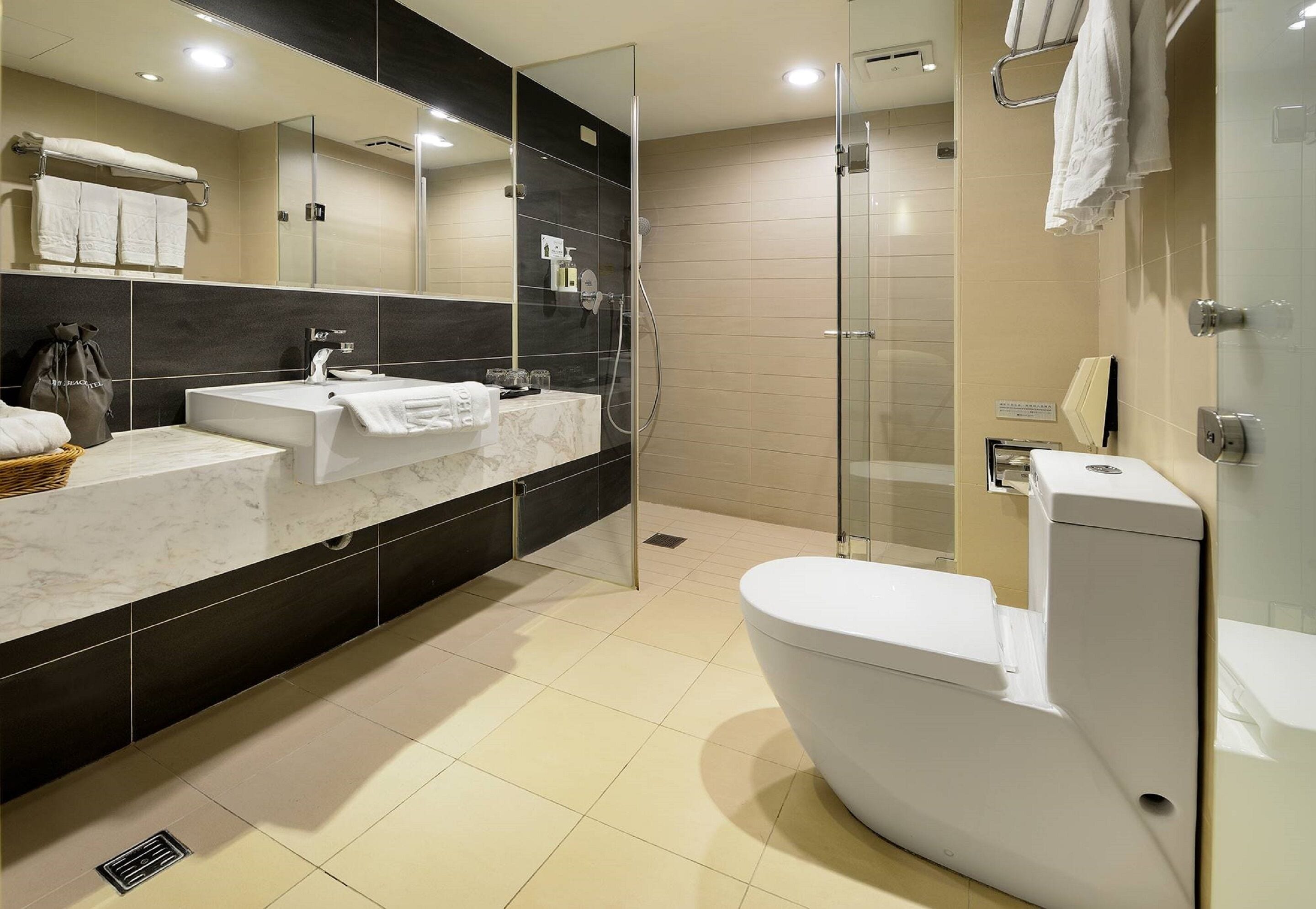 classic room | bathroom | hair dryer, towels